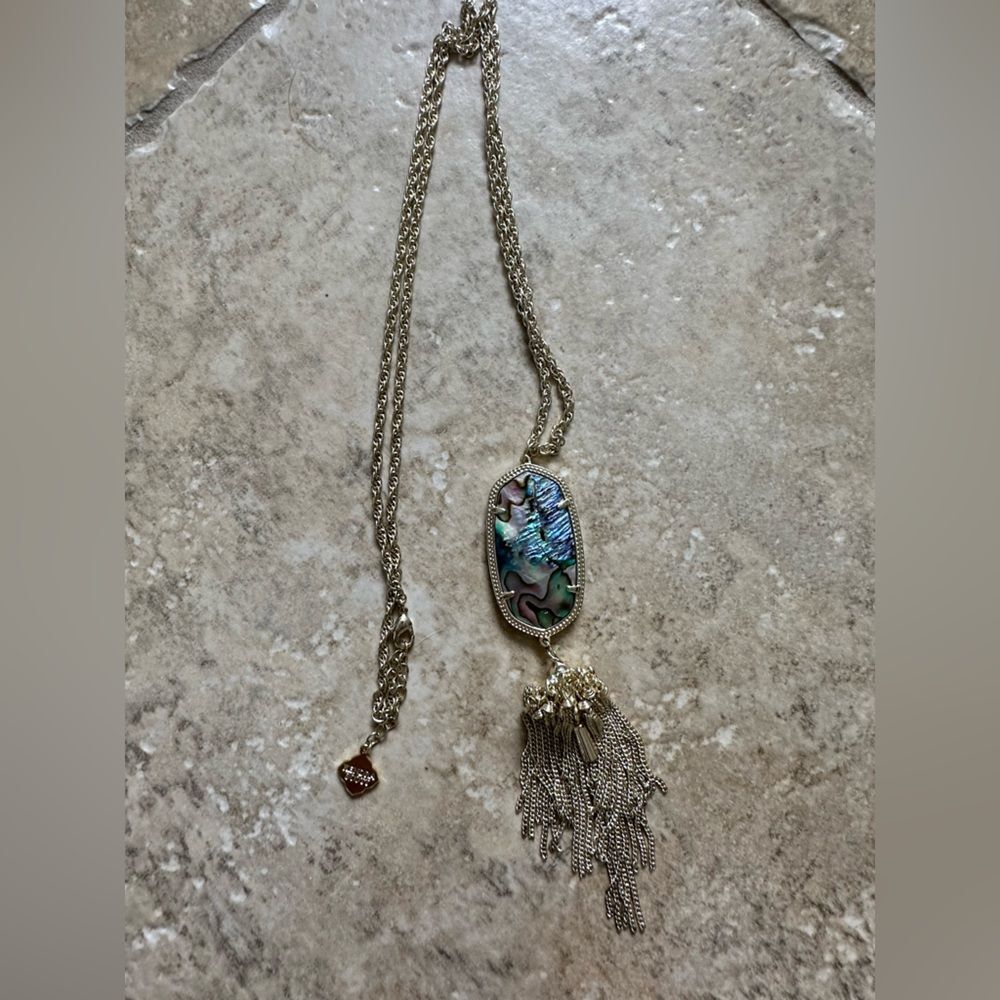 Kendra scott Ryan’s tassel necklace in abalone shell